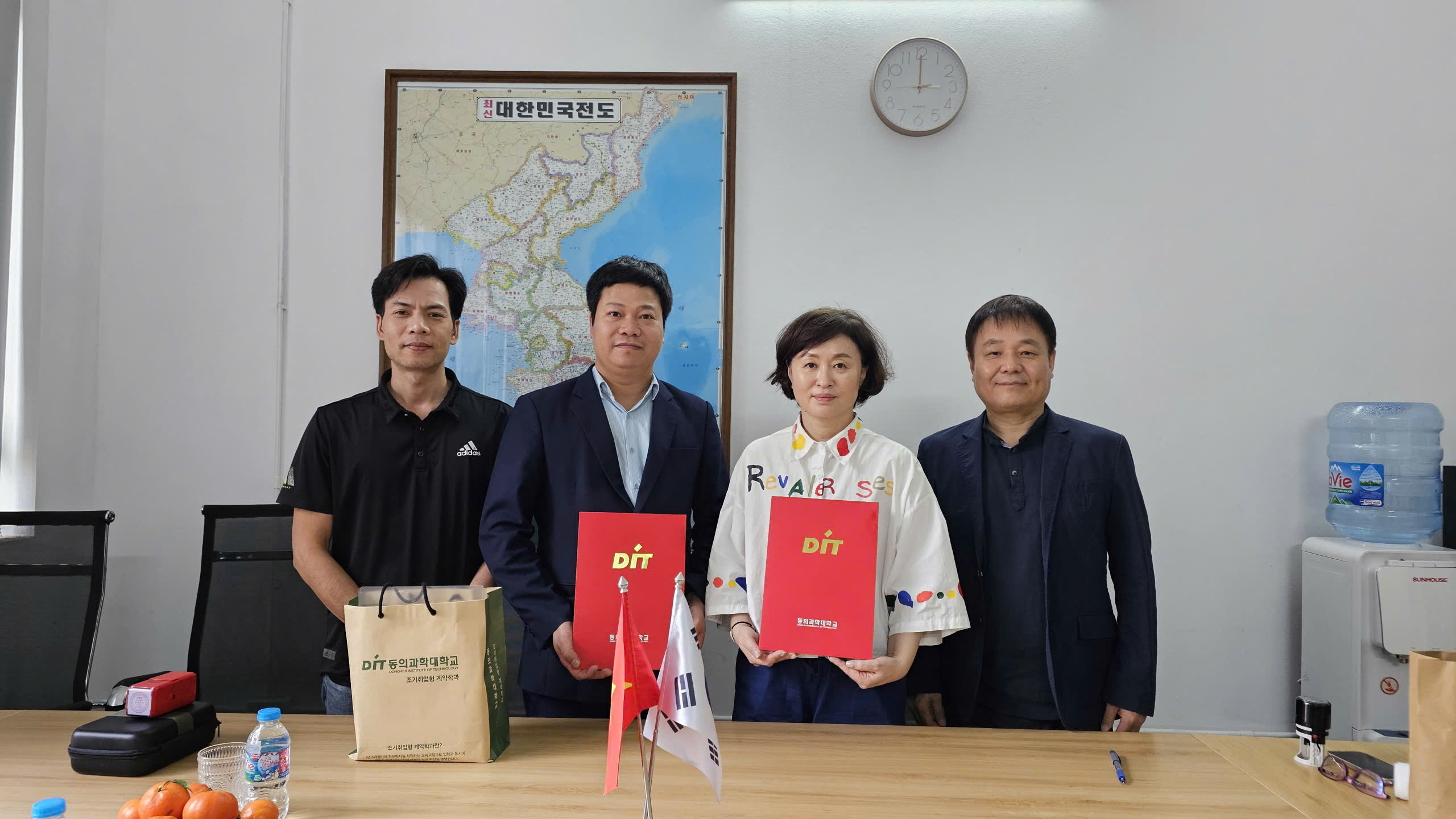 Nên du học ngành tâm lý học ở nước nào? Điều kiện, lộ trình 2024